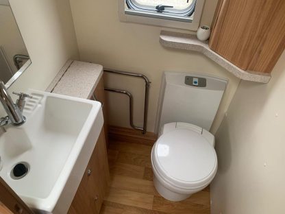 2013 Bailey Retreat Sycamore, Huge 6 berth semi static touring caravan twin axle - Image 12